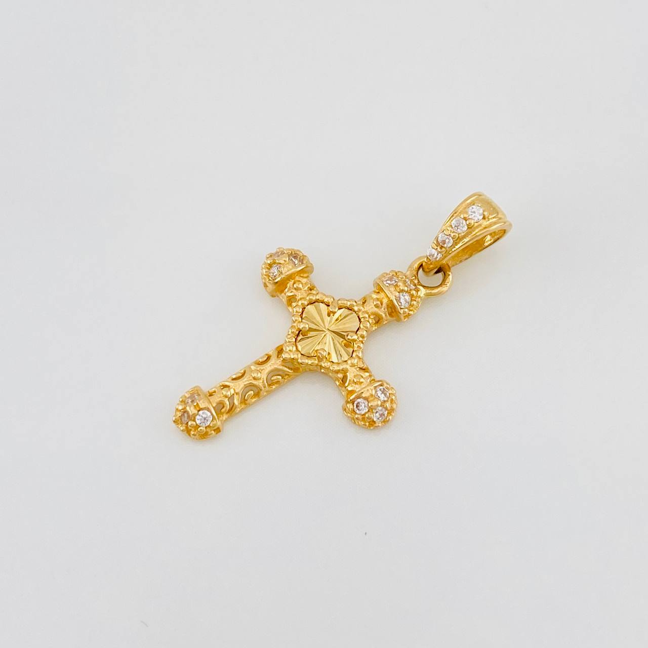 Dije Cruz Trébol 1.25g / 2.4cm Oro Amarillo 18K