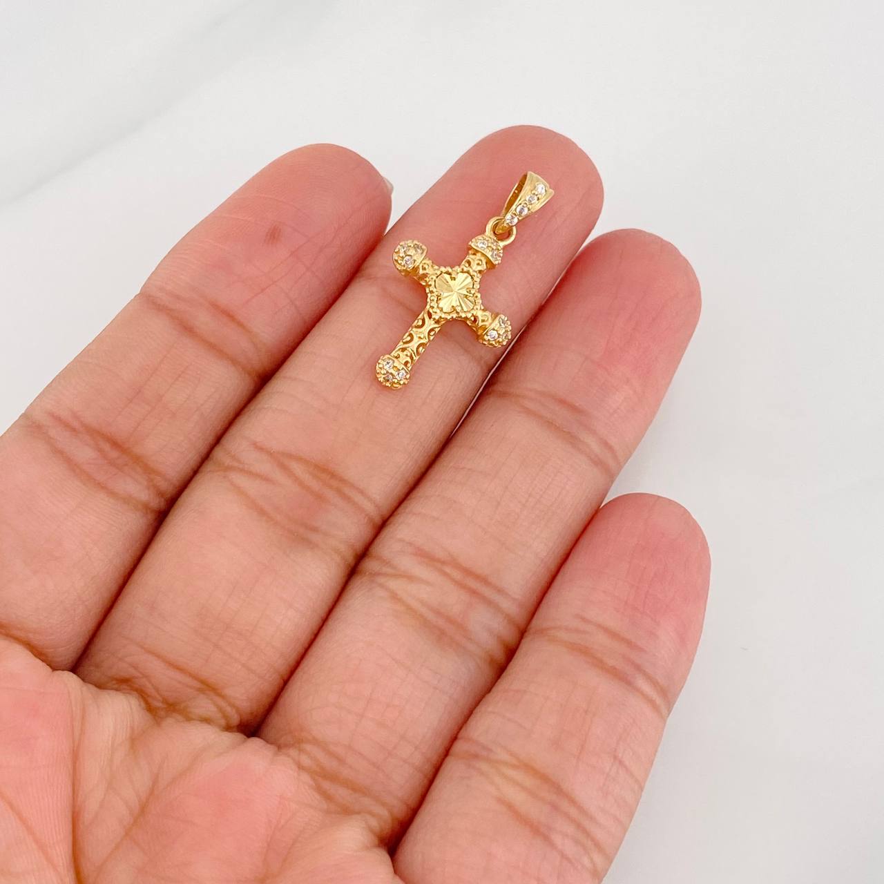 Dije Cruz Trébol 1.25g / 2.4cm Oro Amarillo 18K