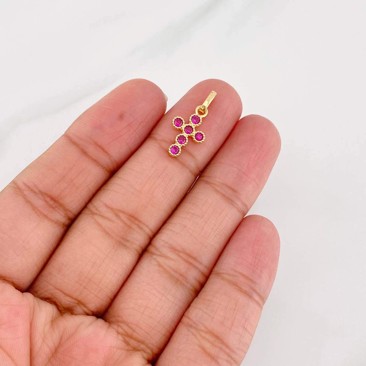 Dije Cruz Tupida 0.85g / 1.9cm Oro Amarillo 18K