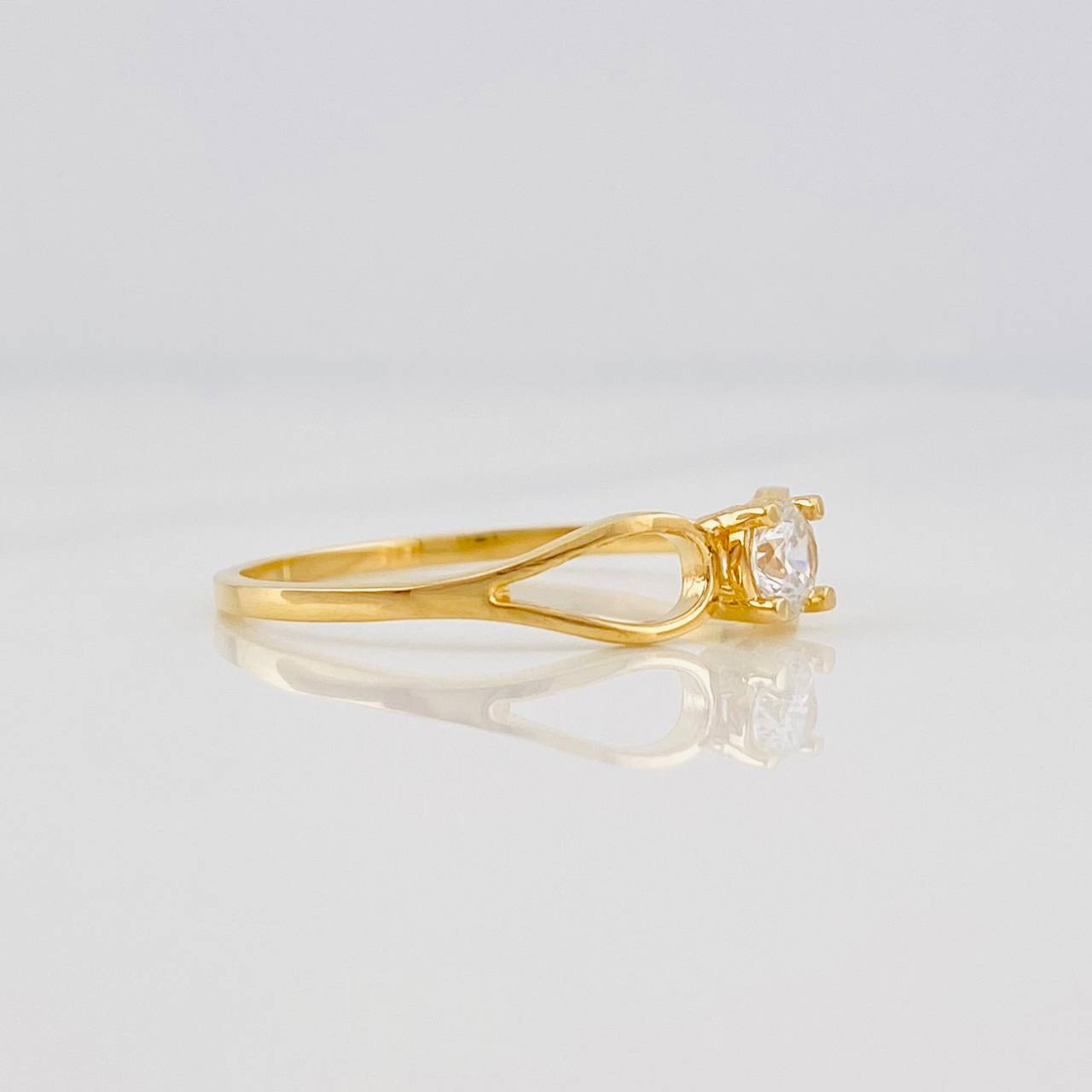 Anillo Solitario 1.25g / T6 Oro Amarillo 18K