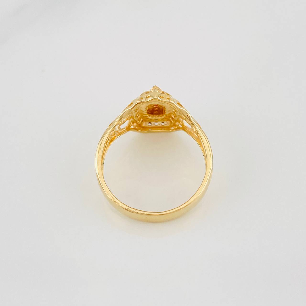 Anillo Virgen de Guadalupe 3.5g / T6 3/4 Oro Amarillo 18K