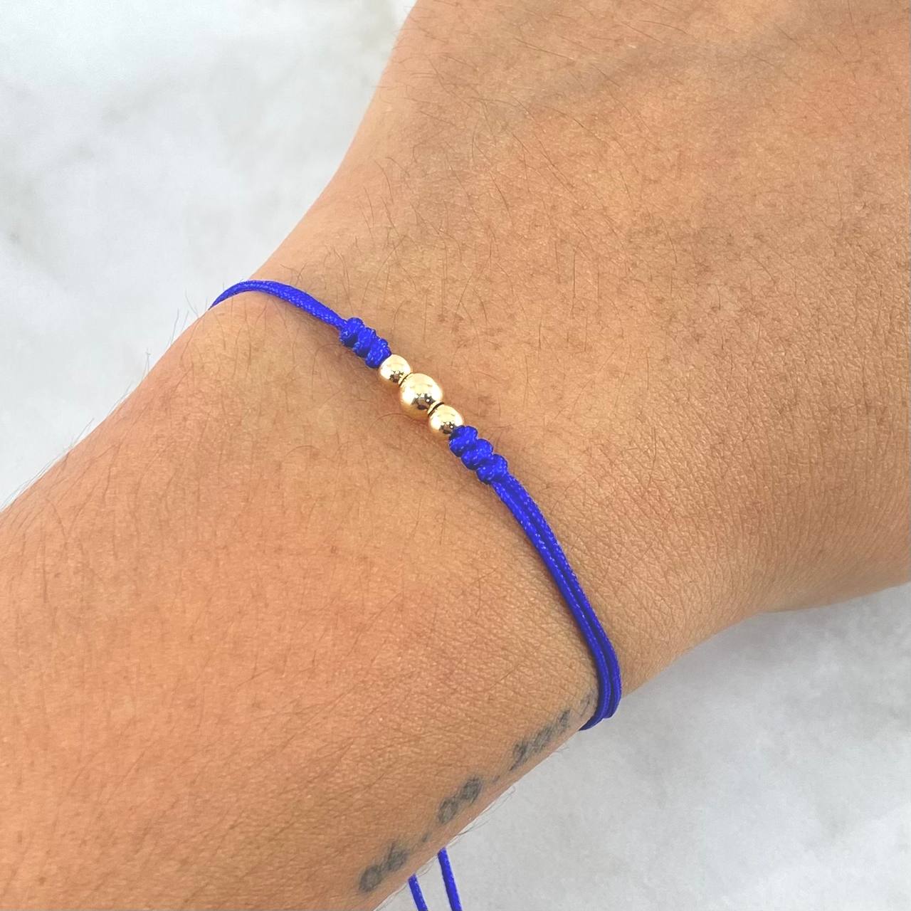Pulsera Azul Trio Disimil 0.25gr / 4mm-3mm Bolas Lisas 3 und Oro Amarillo ©