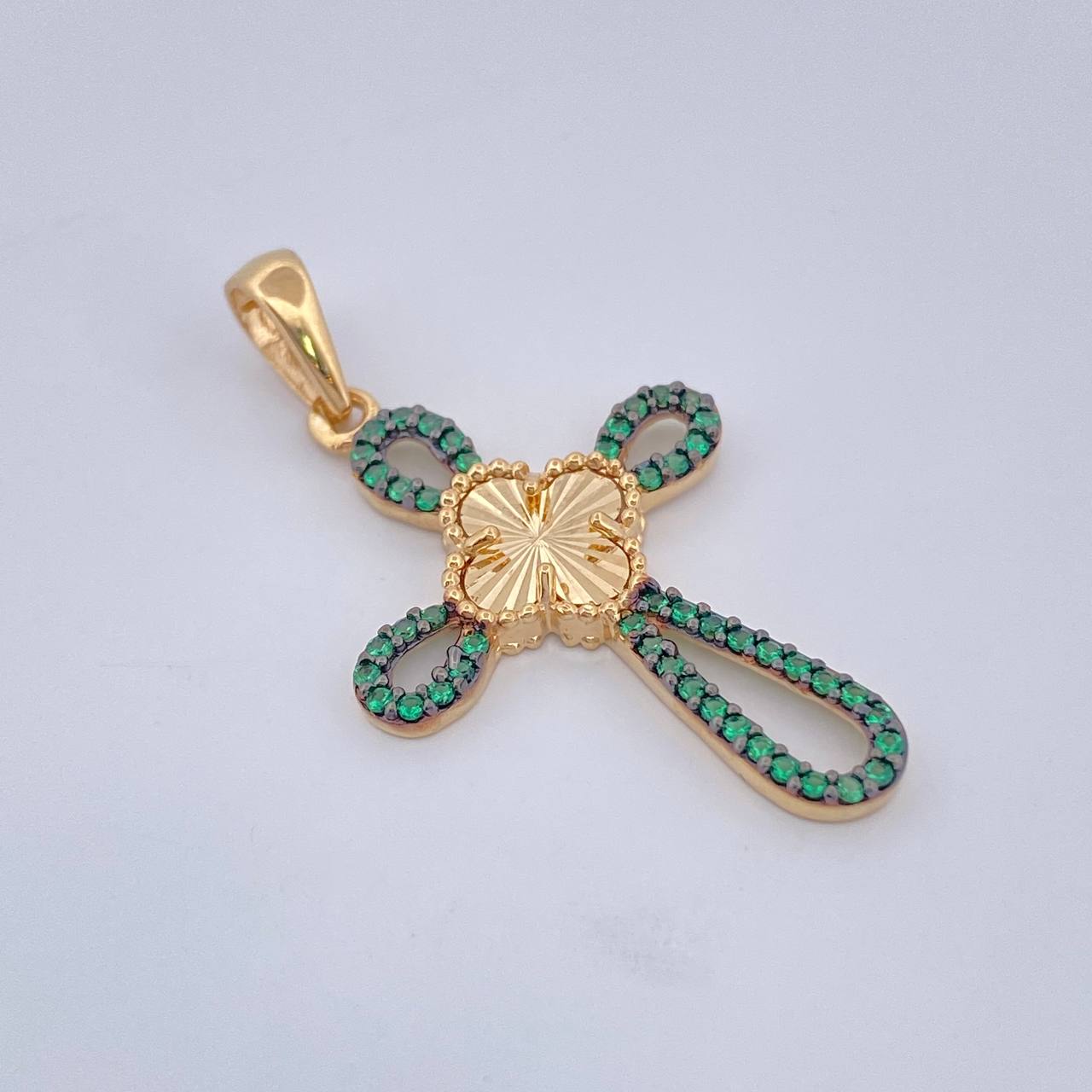 Dije Cruz Trebol 2gr / 3.5cm / Dos Oros Amarillo Negro 18K &