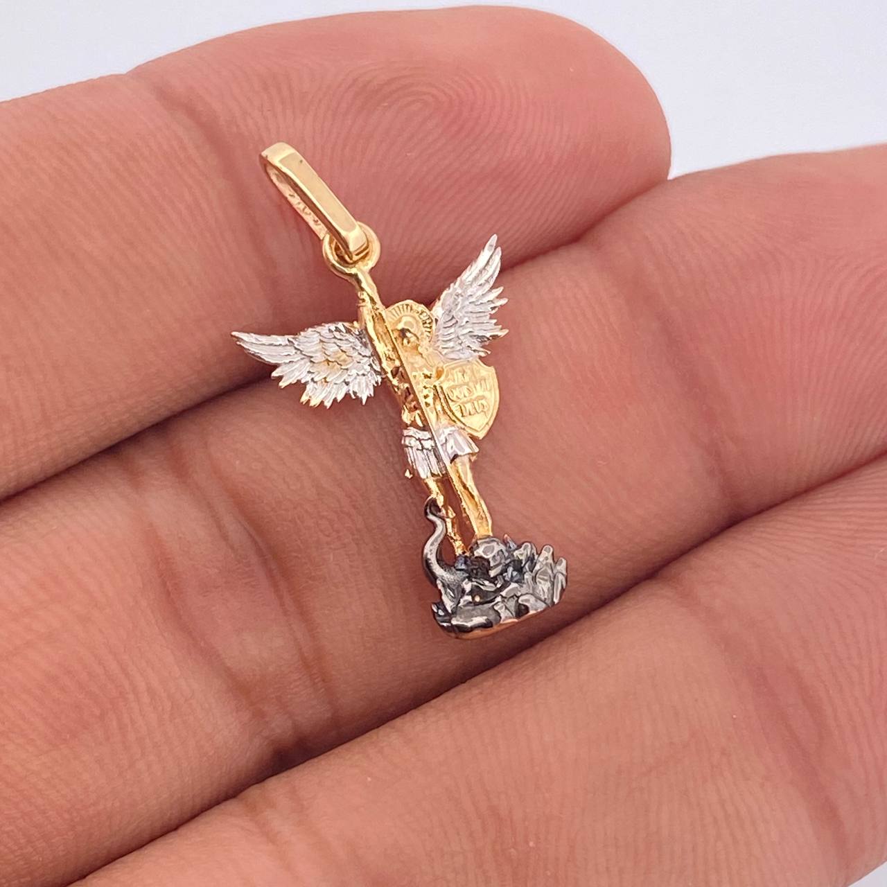 Dije San Miguel Arcangel 1.85gr / 1.7cm / Tres Oros 18K &