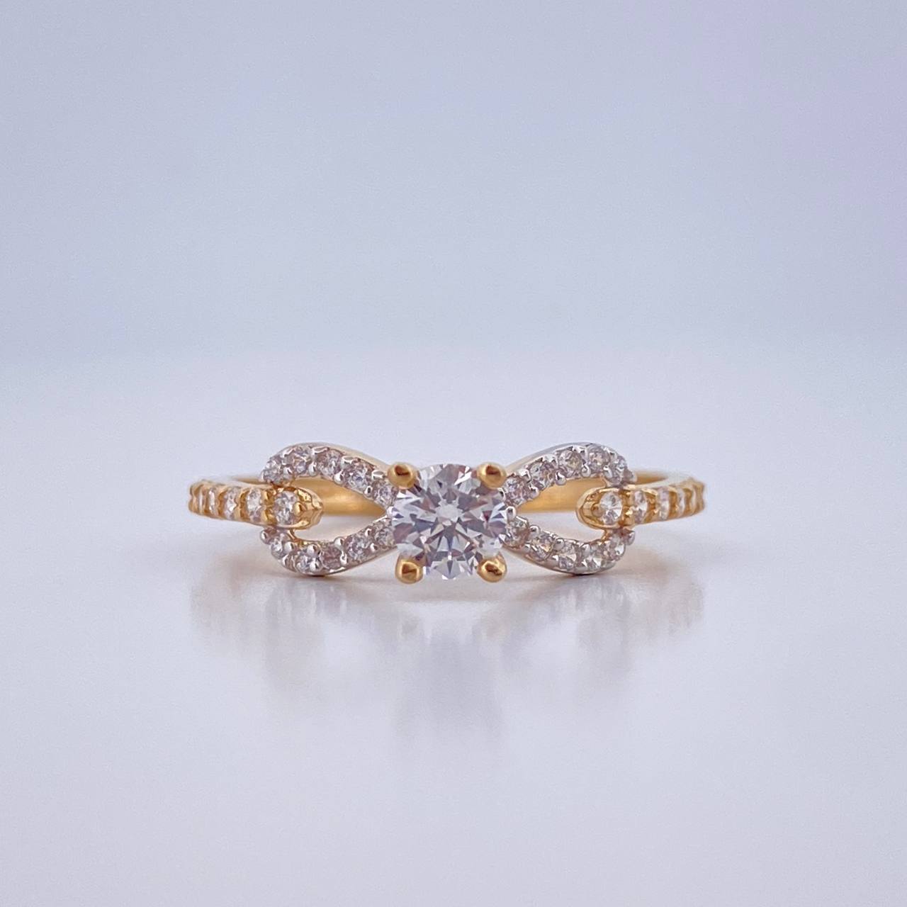 Anillo Moño 1.75gr / T6 1/2 / Dos Oros Amarillo Blanco 18K &