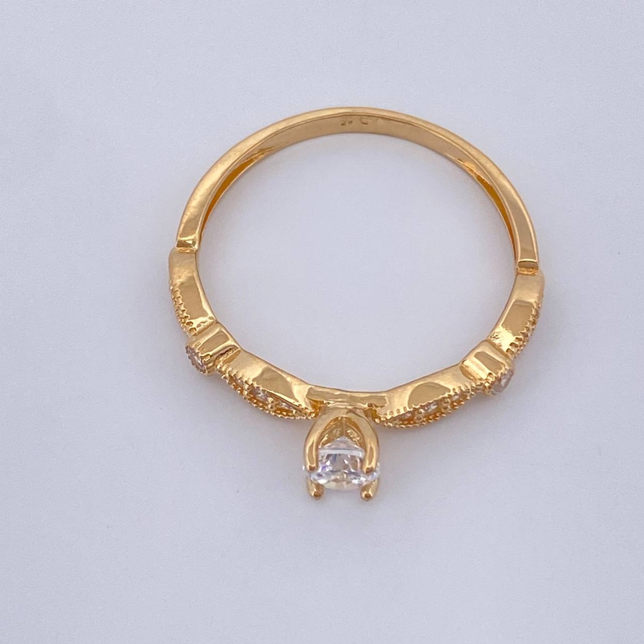 Anillo Solitario  1.8gr / T6 3/4 / Oro Amarillo 18K &