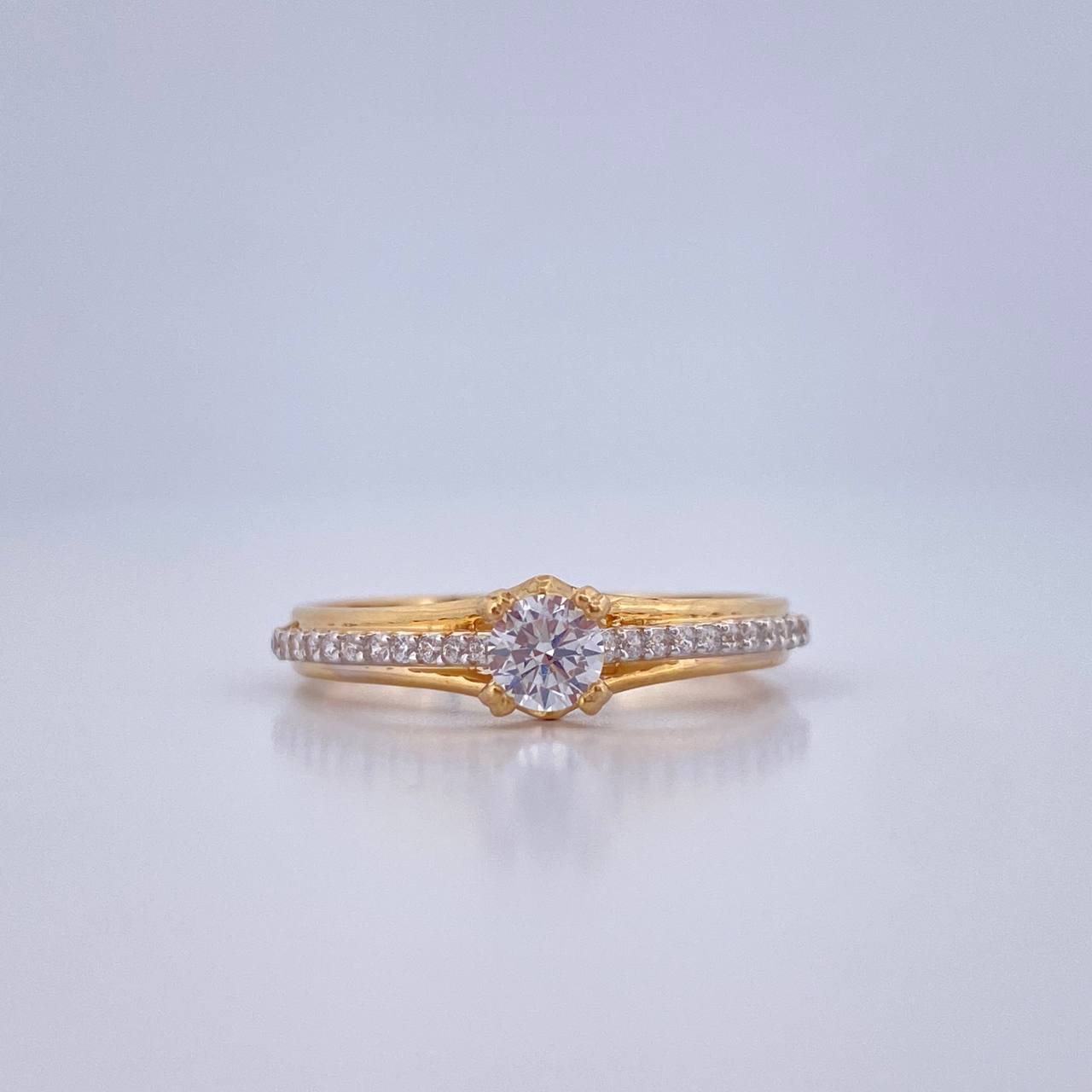 Anillo Solitario Puente 2.1gr / T7 1/4 / Dos Oros Amarillo Blanco 18K &