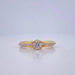 Anillo Solitario Puente 2.1gr / T7 1/4 / Dos Oros Amarillo Blanco 18K &