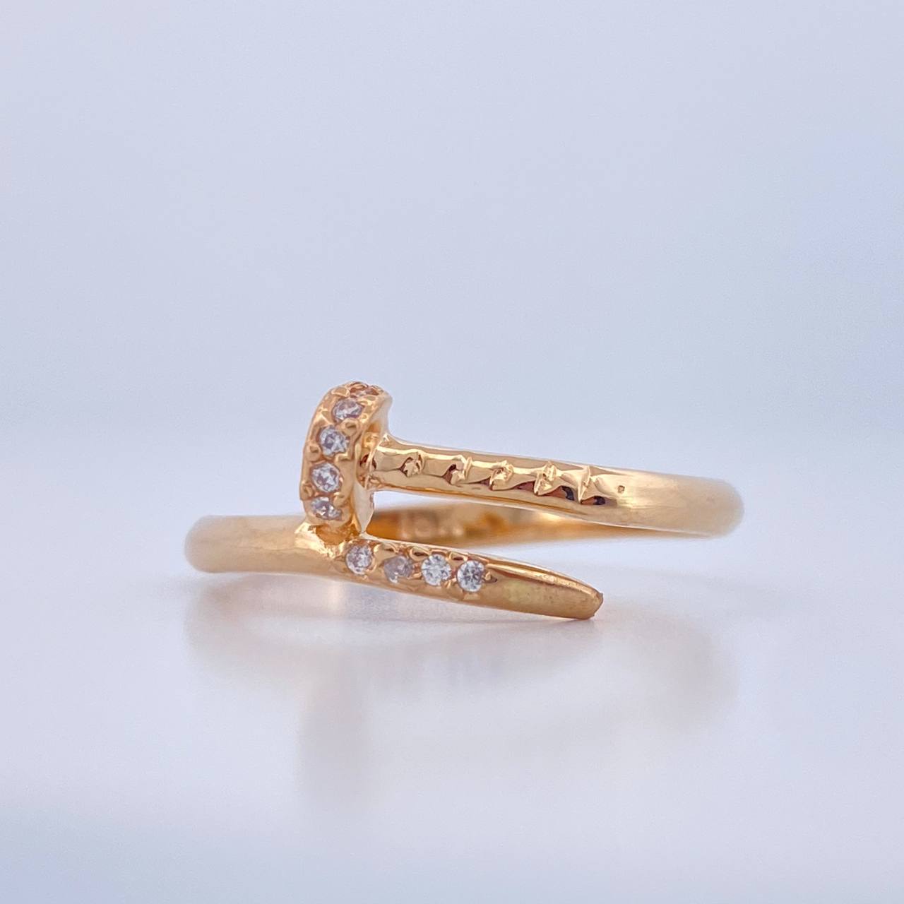 Anillo Clavo 1.8gr / T7 1/4 / Oro Amarillo 18K &