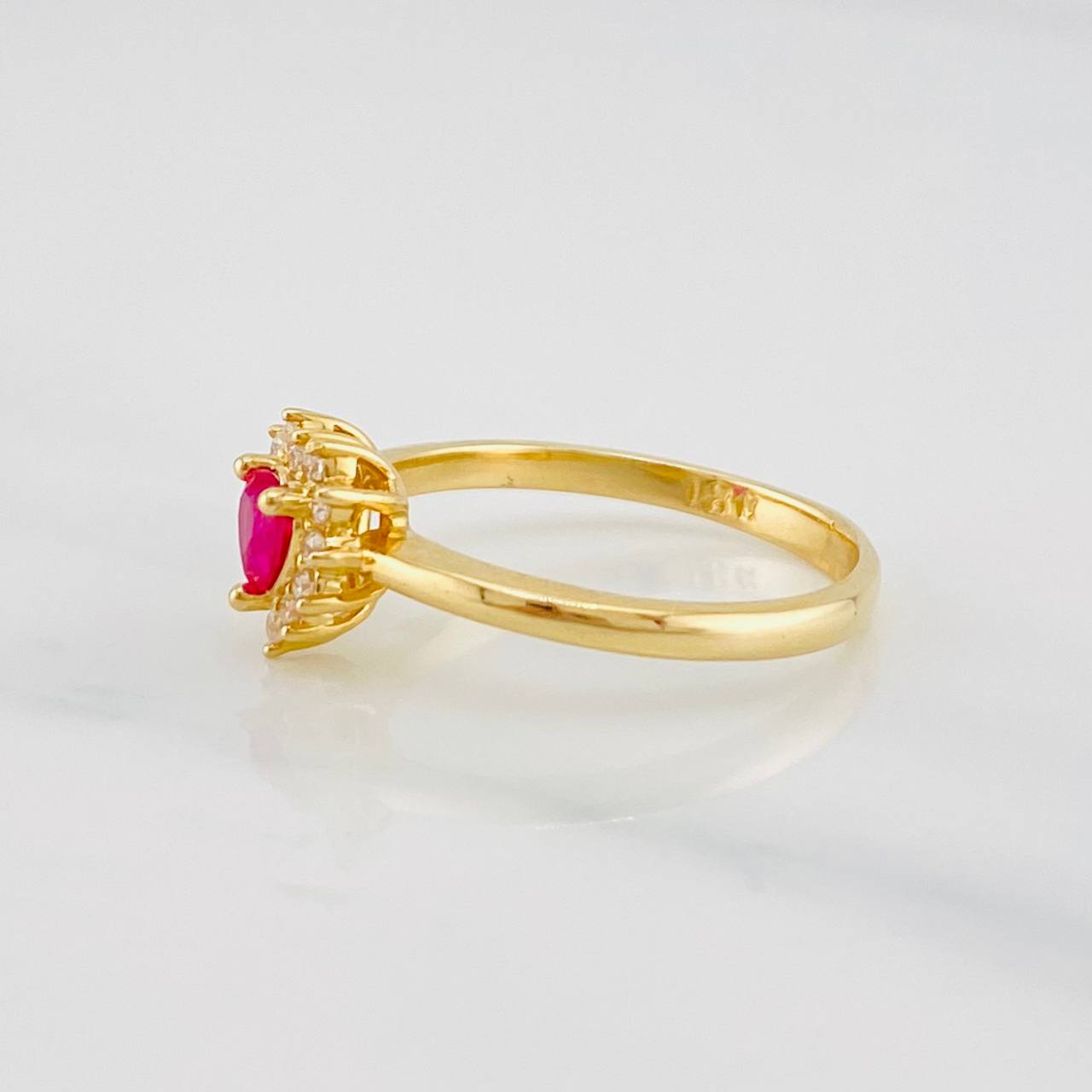 Anillo Halo Corazón 2.55g / T6 Oro Amarillo 18K