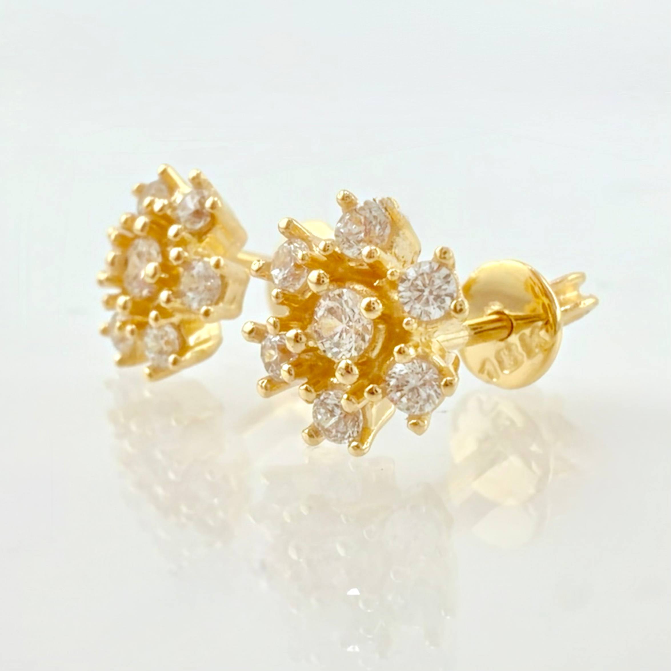 Topos Flor Invernal 2.45gr / 7mm Oro Amarillo 18K