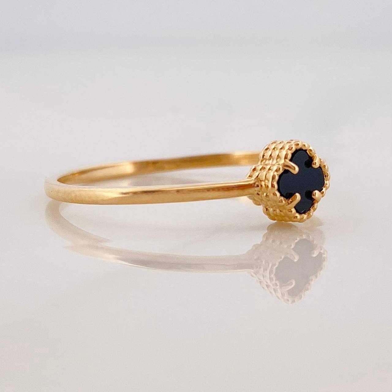 Anillo Trebol 1.25g / T7 3/4 Oro Amarillo 18K