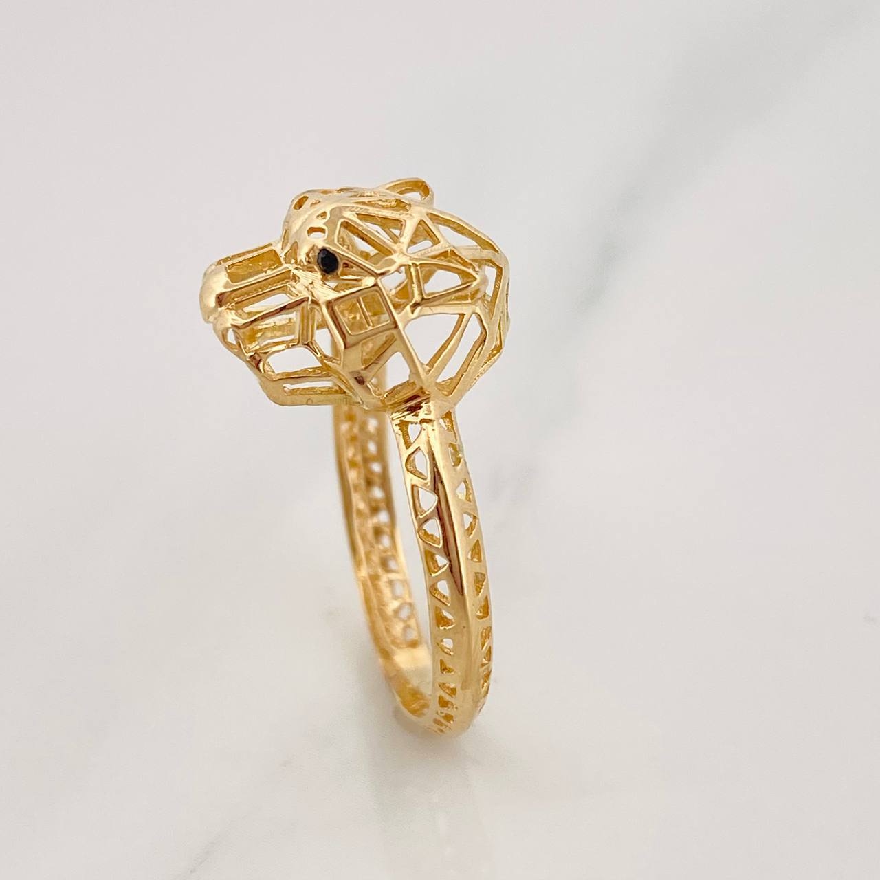 Anillo Pantera 2.2g / T7 Oro Amarillo 18K