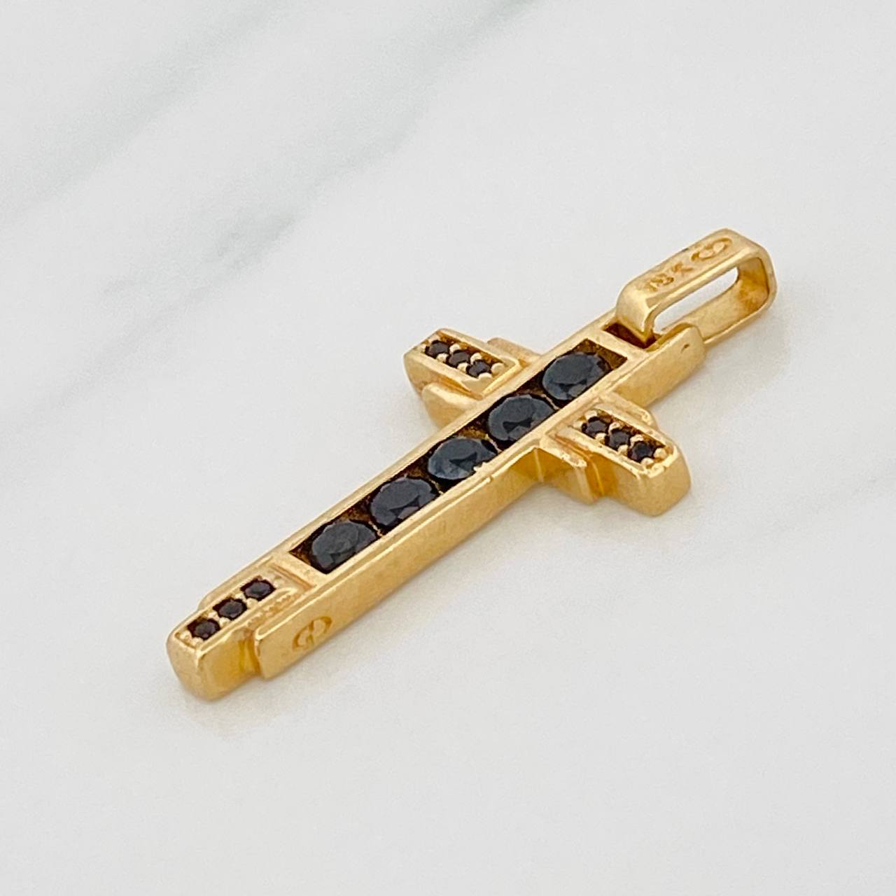 Dije Cruz 1.75g / 2.5cm Oro Amarillo 18K