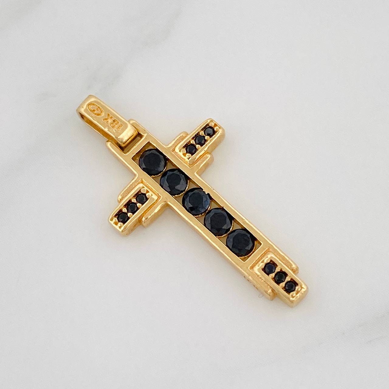 Dije Cruz 1.75g / 2.5cm Oro Amarillo 18K
