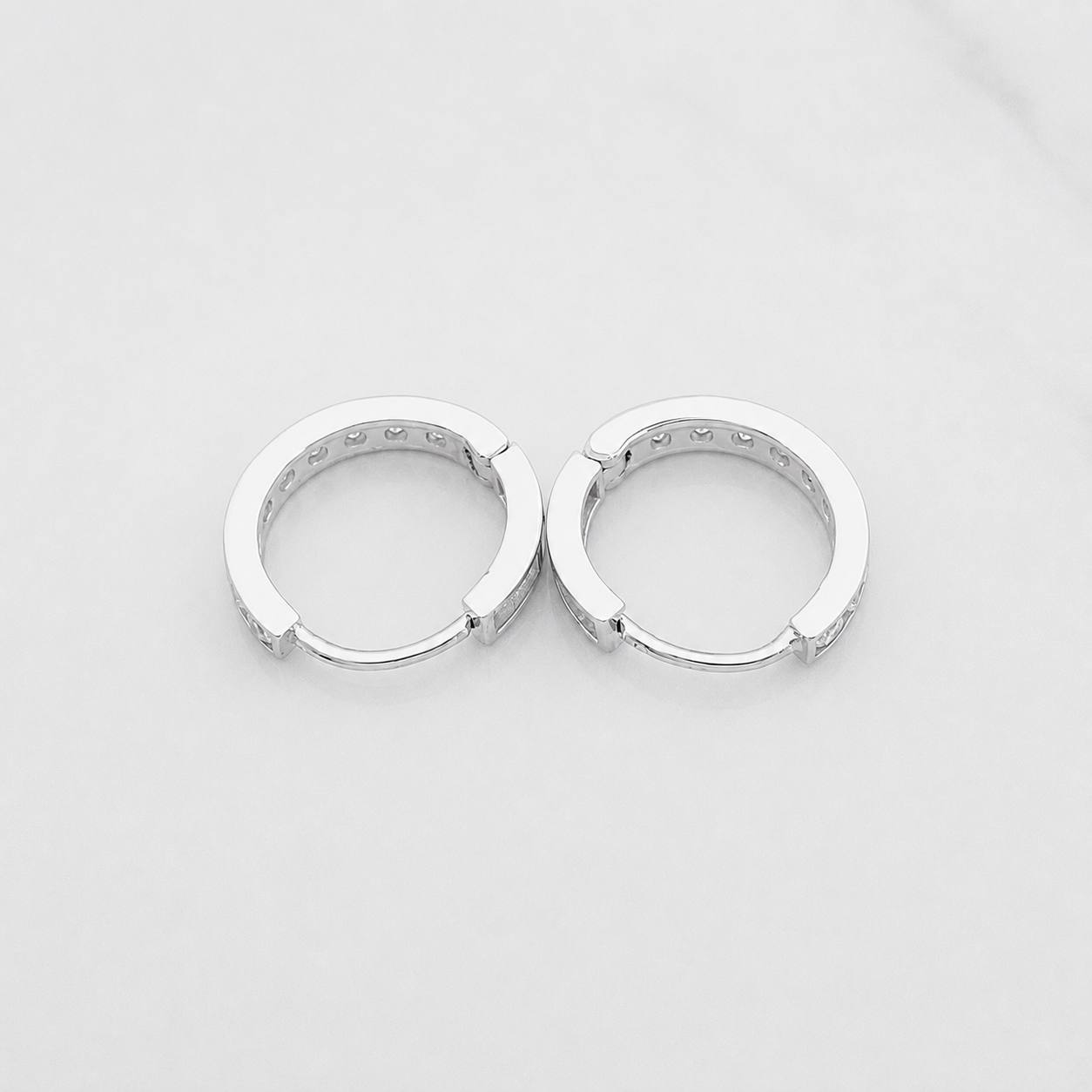 Candongas Carril 1.15g / 1.2cm Oro Blanco 18K