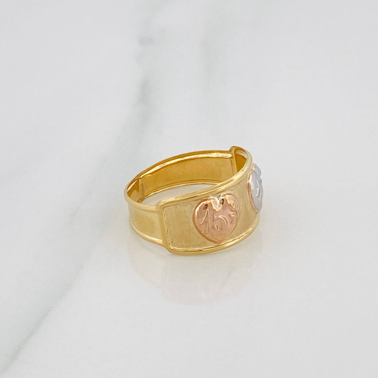 Anillo Corazones 15´s 1.75g / T5 3/4 Tres Oros 18K