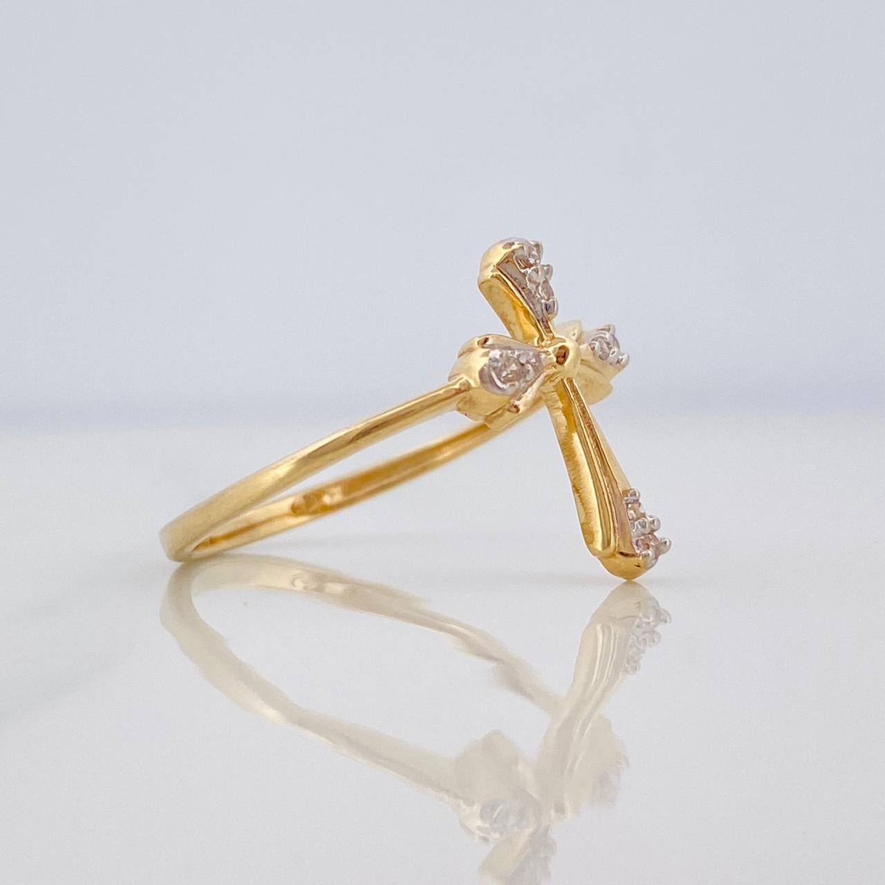 Anillo Cruz 1.9g / T6 3/4 Dos Oros Amarillo Blanco 18K
