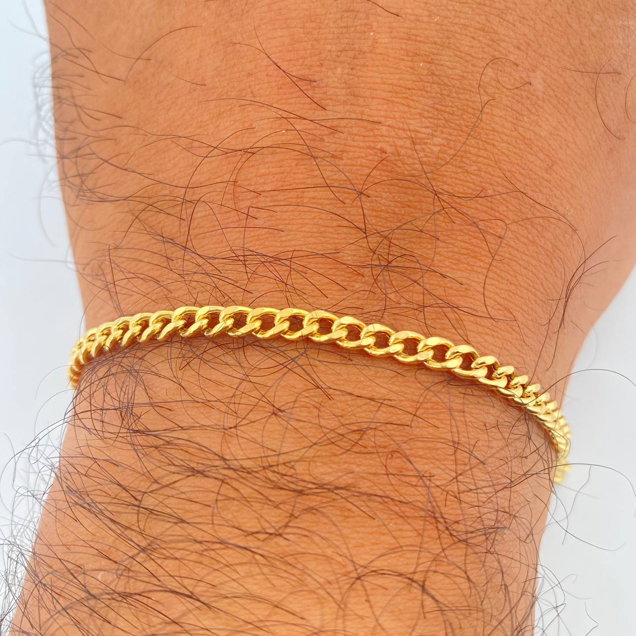 Pulso Cubano 2.8gr / 19.2cm / 3mm Oro Amarillo +1 18K $
