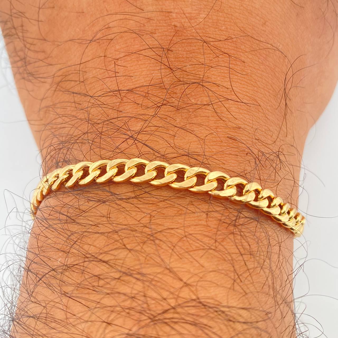 Pulso Cubano 2.4gr / 20cm / 4mm Oro Amarillo +1 18K $