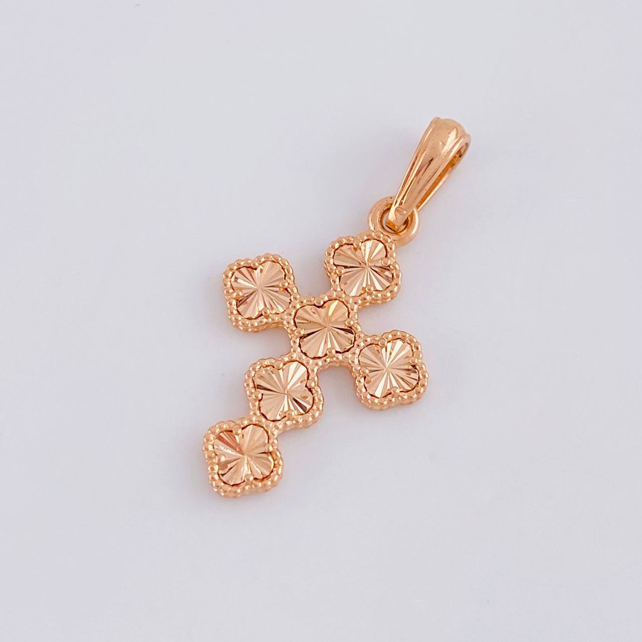 Dije Trebol Diamantado 2.25g / 3cm Oro Rosa 18K