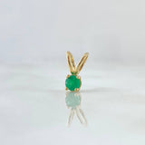 Dije Piedra Regalo 0.45gr / 0.8cm / Esmeraldas 18pts Oro Amarillo 18K (Joya) ©