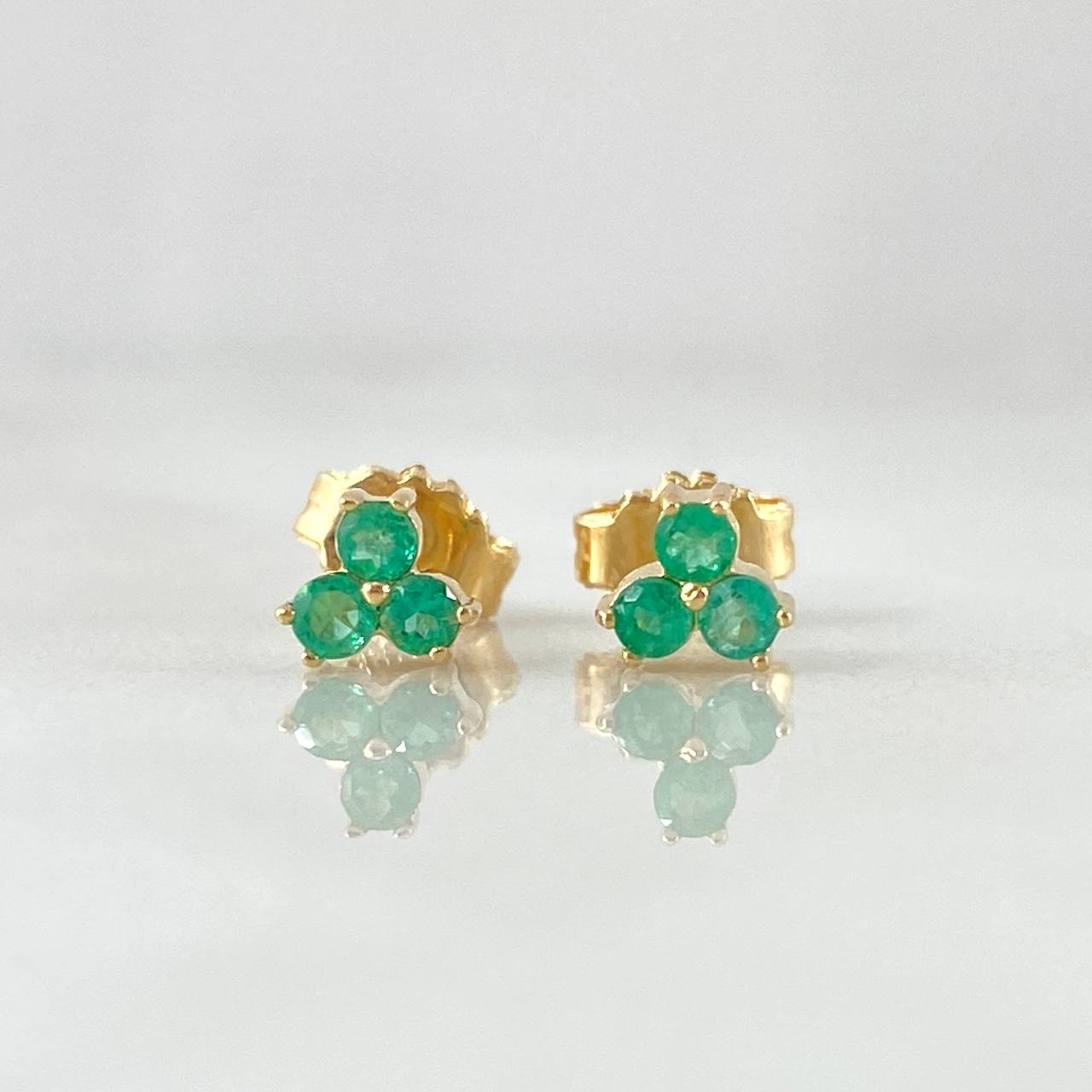 Topos Trio  1gr / 4.6mm Esmeraldas 19pts Oro Amarillo 18K (Joya) ©
