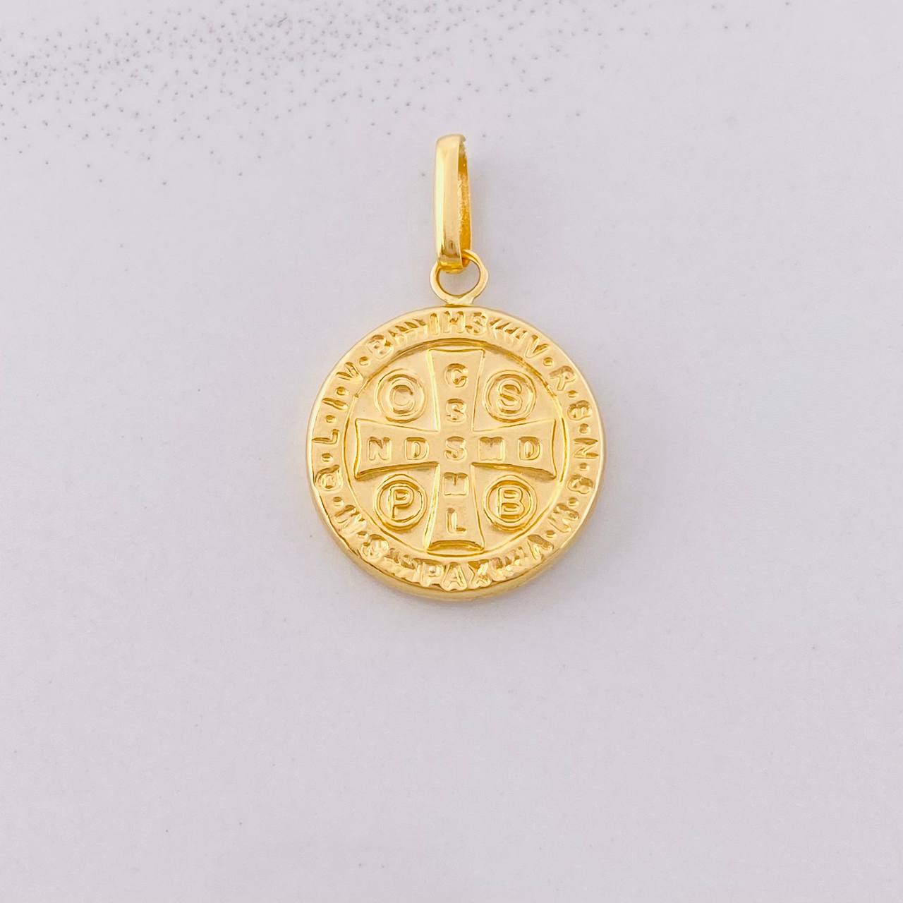 Dije San Benito 1.05g / 2.4cm Oro Amarillo 18K