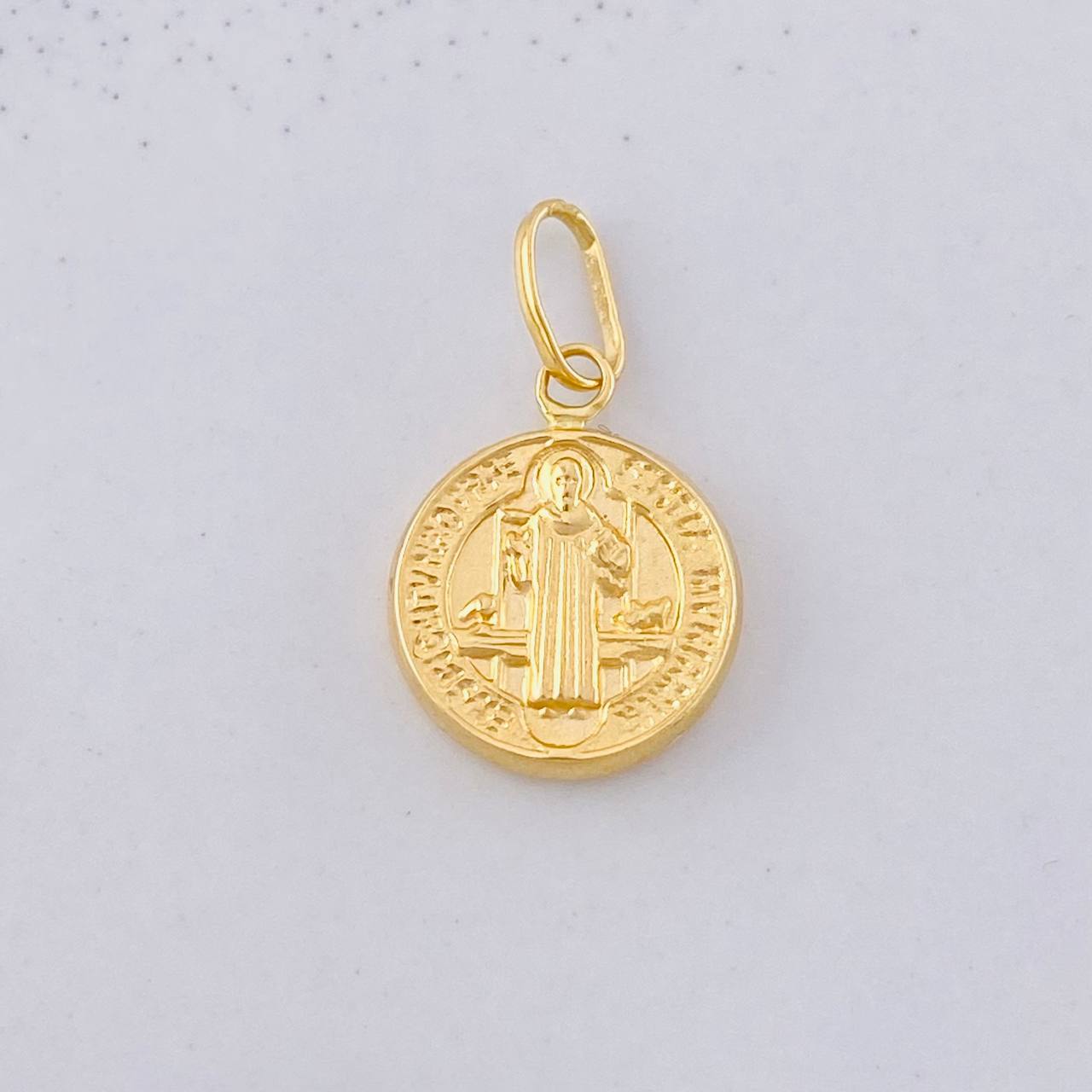 Dije San Benito 0.55g / 1.8cm Oro Amarillo 18K