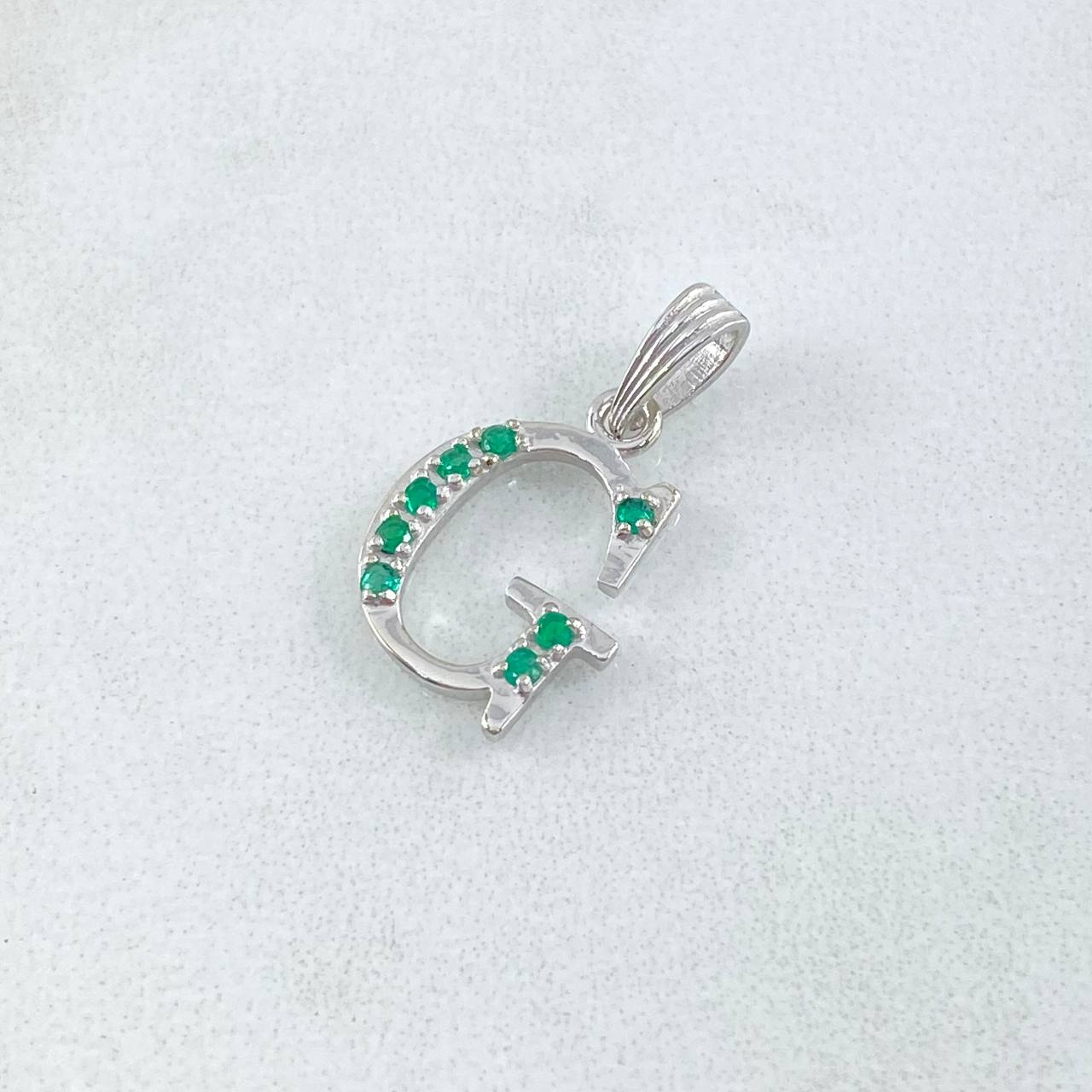 Dije Letra G 1.1gr / 2cm / Esmeraldas 12pts Oro Blanco 18K (Joya) ©