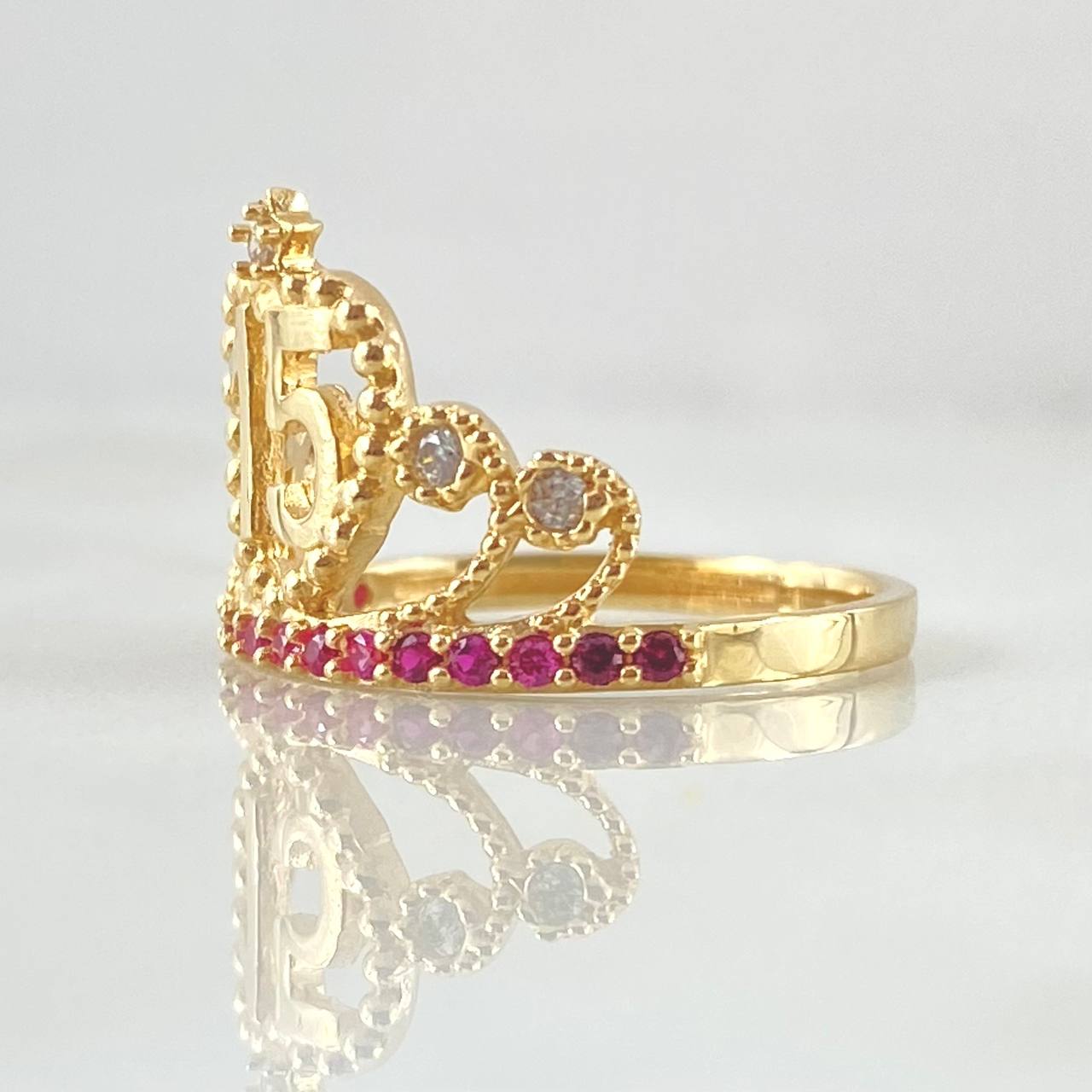 Anillo 15s Corona Estrellada 2.95gr / T6 1/2 / Oro 18K