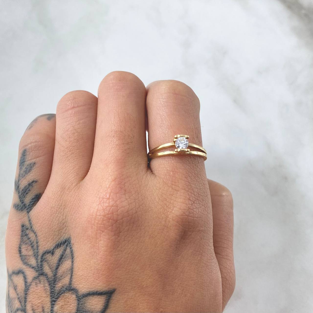 Anillo Solitario Oso TS 2.55gr / T7 / Oro 18K