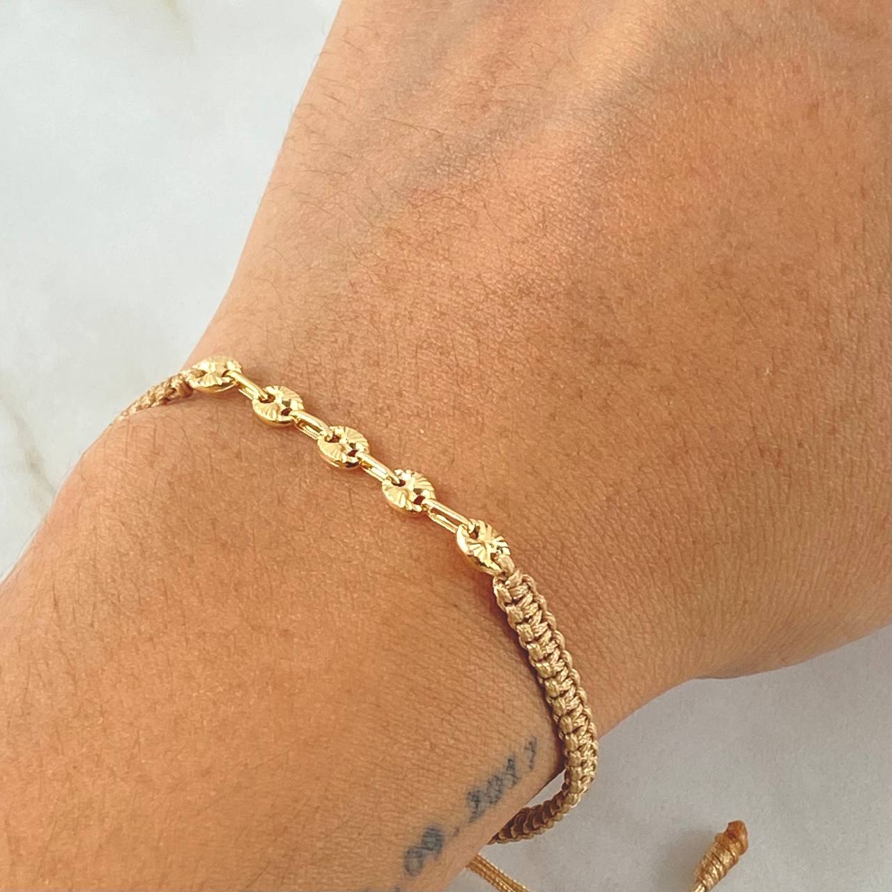 Pulsera Café Herraje Retazo GC 0.6gr / Oro 18K ©