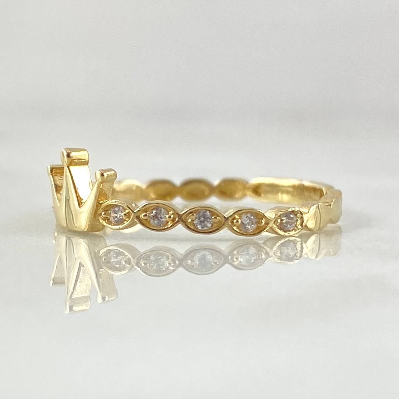 Anillo Corona de Ojos 1.5gr / T7 1/4 / Oro 18K *