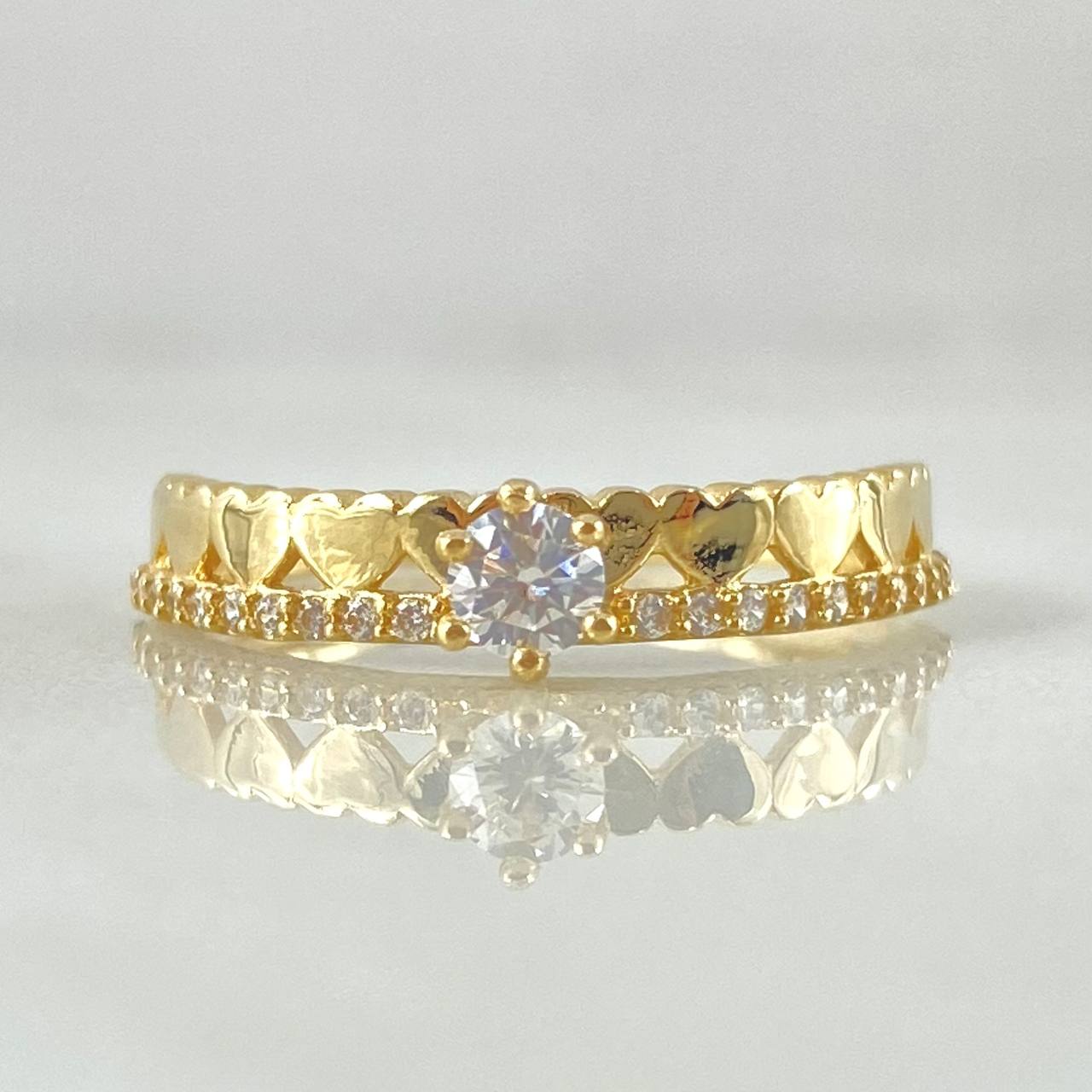 Anillo Solitario Carril Corazones 1.95gr / T6 1/2 / Oro 18K *