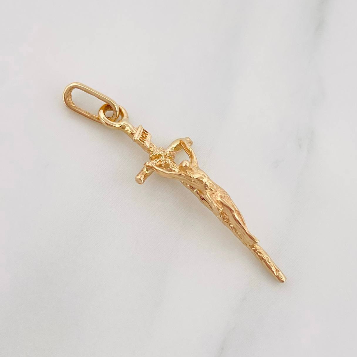 Dije Cruz Cristo 1.45g / 3.05cm Oro Amarillo 18K