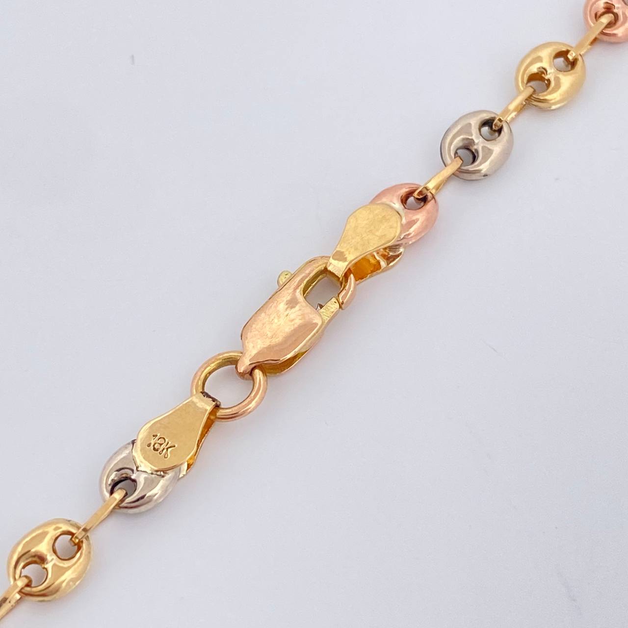 Cadena Gc 6.9gr / 45cm / 4.4mm Tres Oro  18K ©