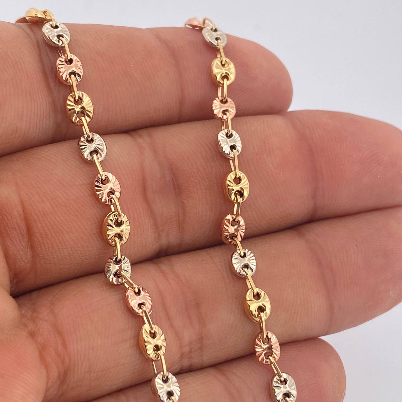 Cadena GC 9.1gr / 53cm / Tres Oros 18K $