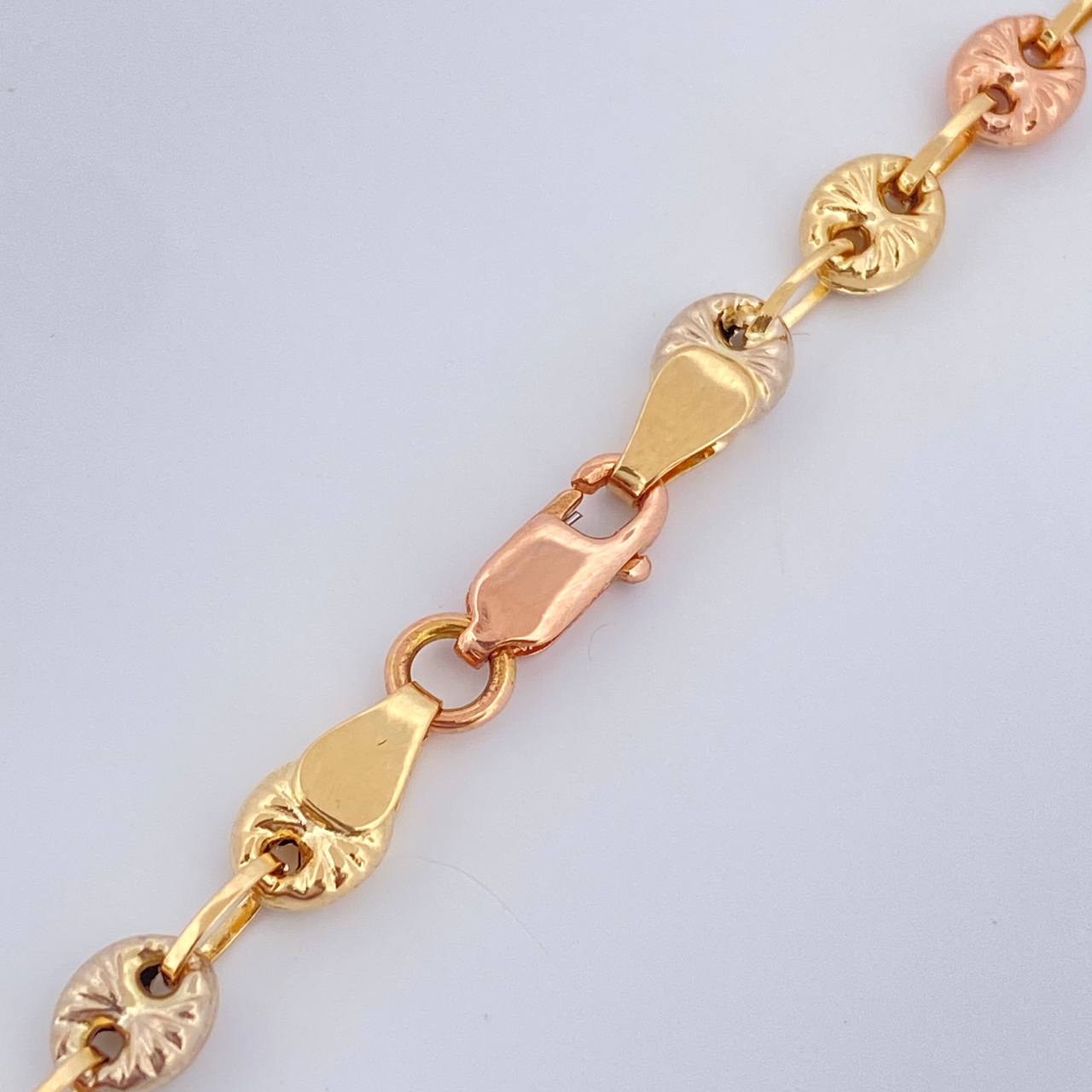 Cadena GC 13.05gr / 62.5cm / 5mm Tres Oros 18K $