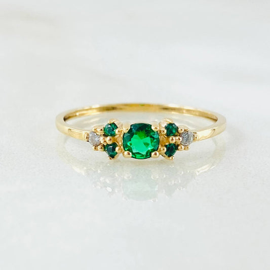 Anillo Solitario Trio Chispa 1.05gr / T5 3/4 / Oro Amarillo 18K *
