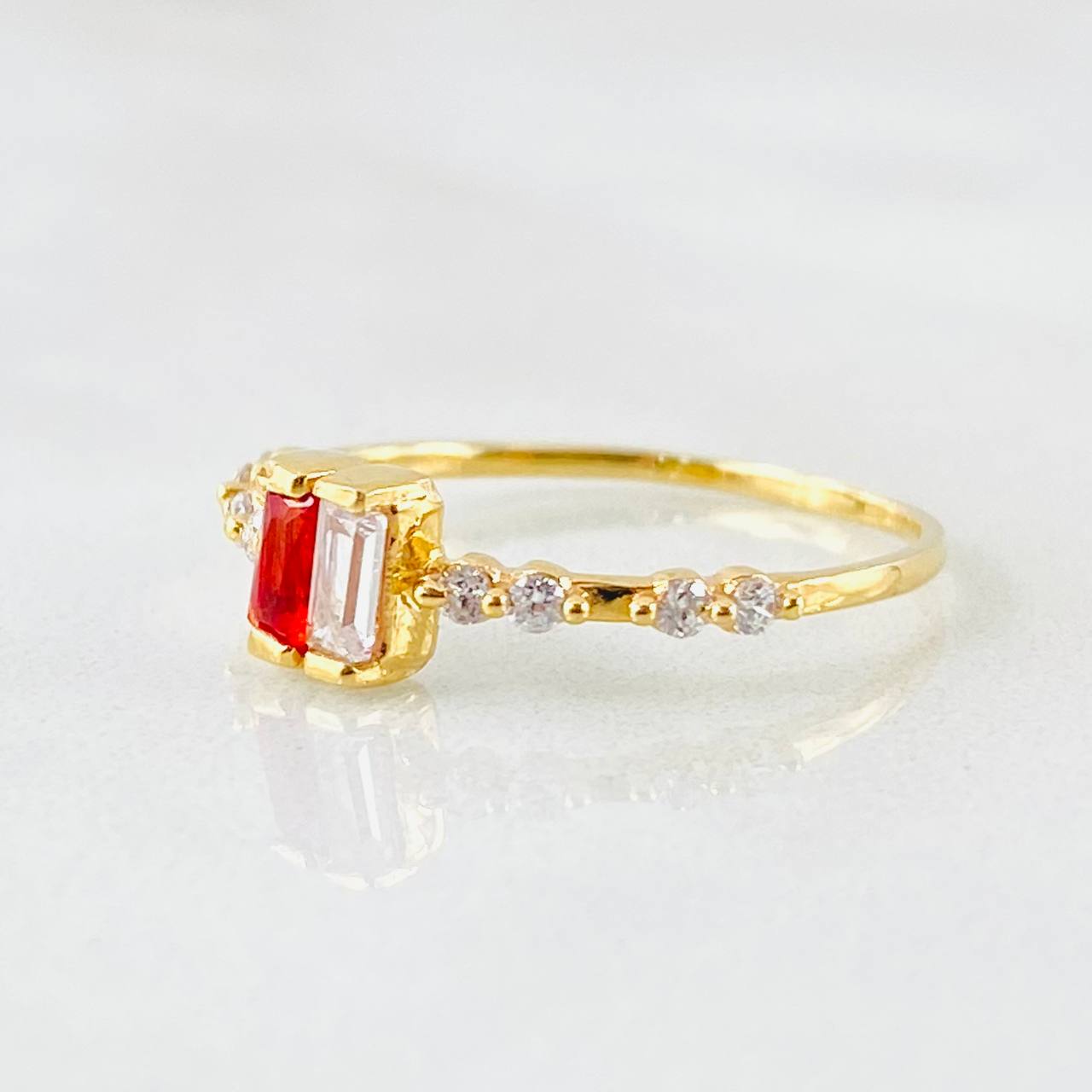 Anillo Cuadro Dos Caminos 1.4gr / T6 1/2 / Oro Amarillo 18K