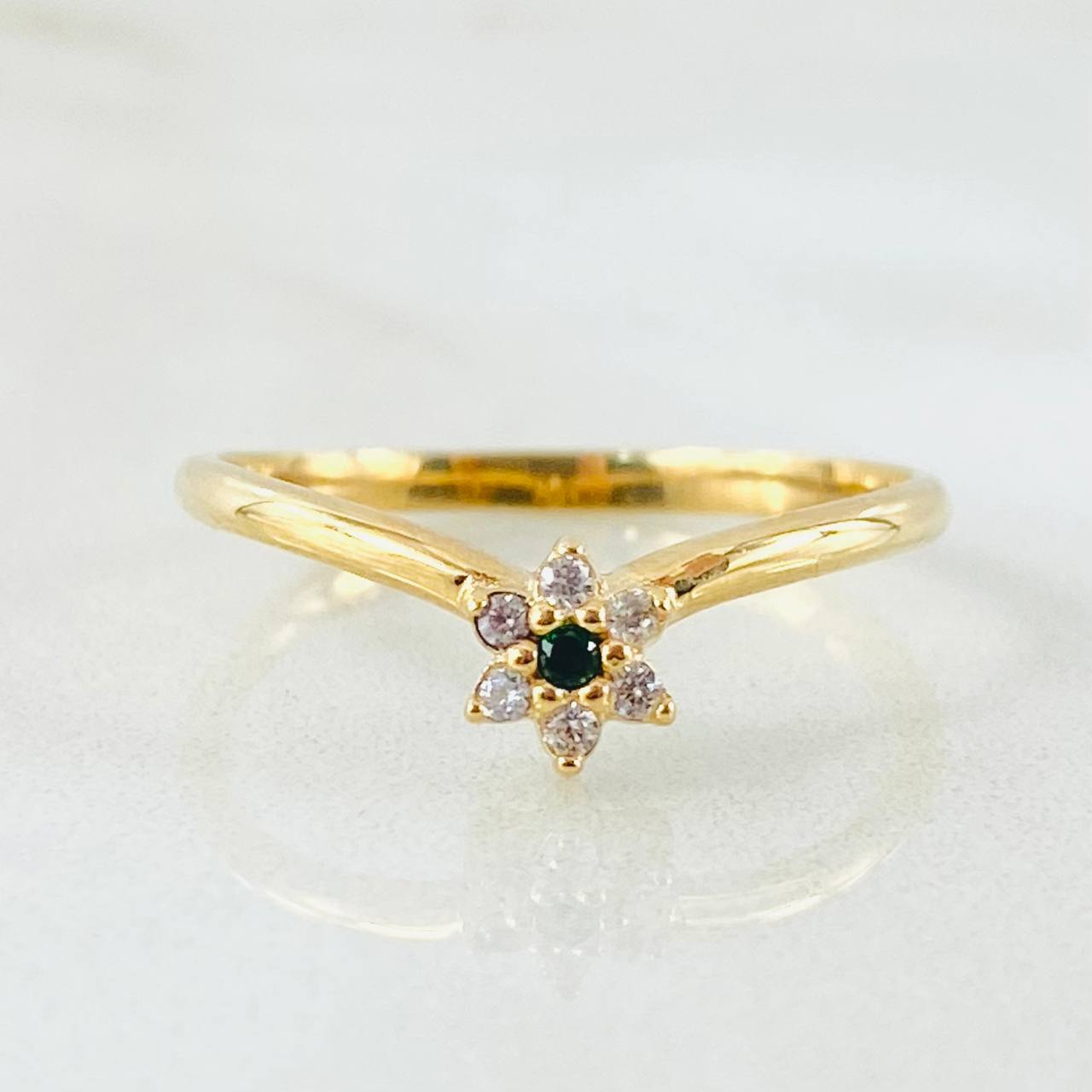 Anillo Floreado 1.9gr / T7 1/2 / Oro Amarillo 18K *