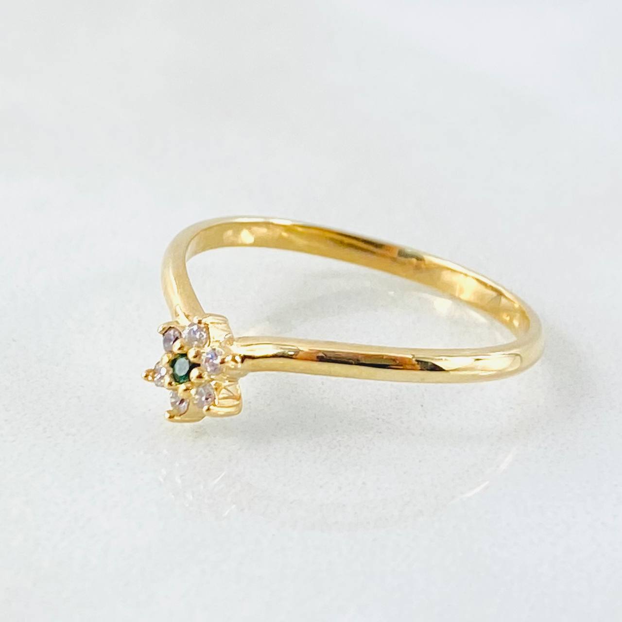 Anillo Floreado 1.9gr / T7 1/2 / Oro Amarillo 18K *