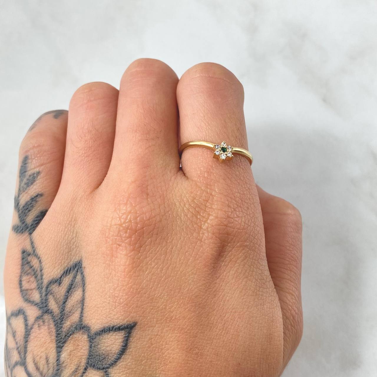 Anillo Floreado 1.9gr / T7 1/2 / Oro Amarillo 18K *