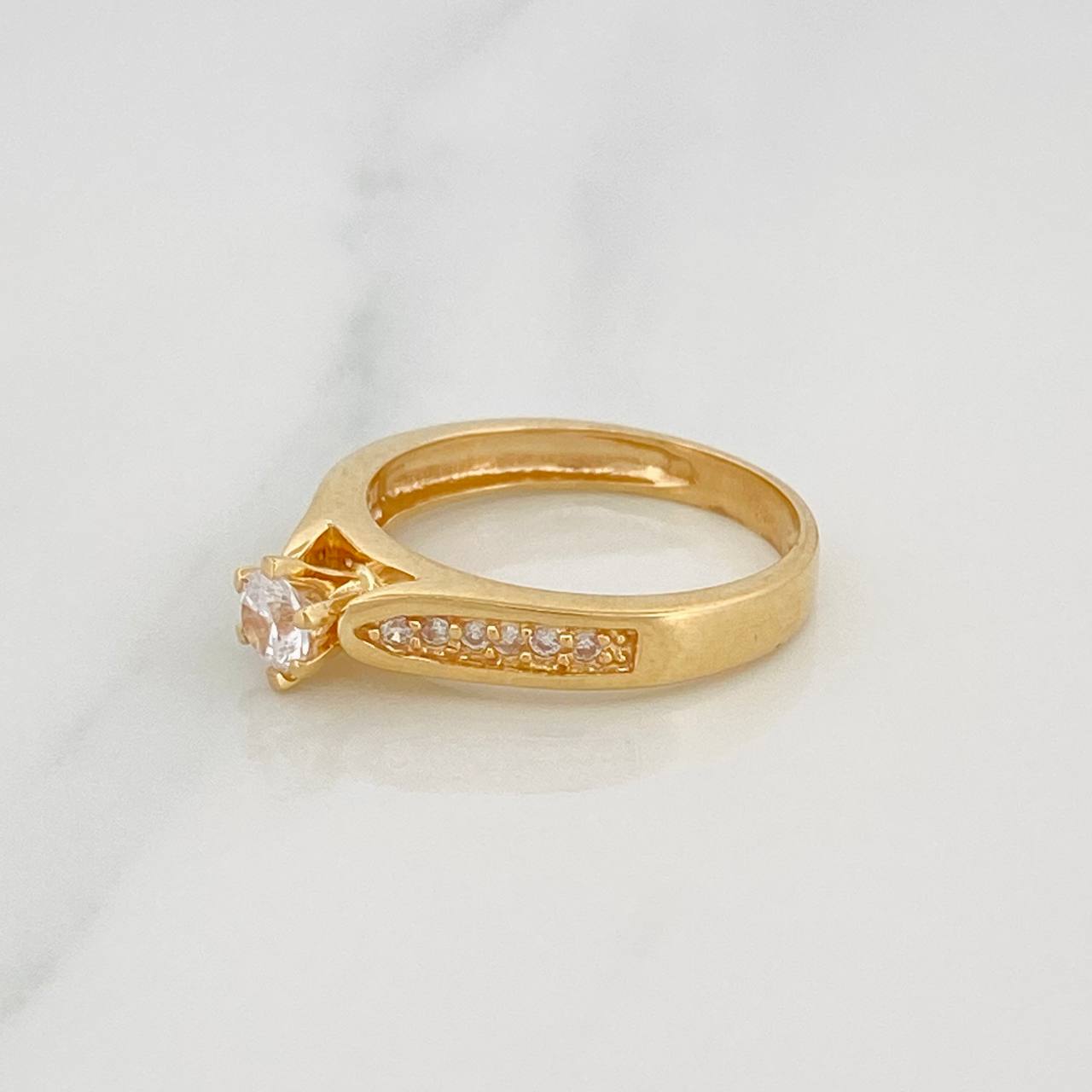 Anillo Solitario Puente 3.3g / T6 1/4 Oro Amarillo 18K