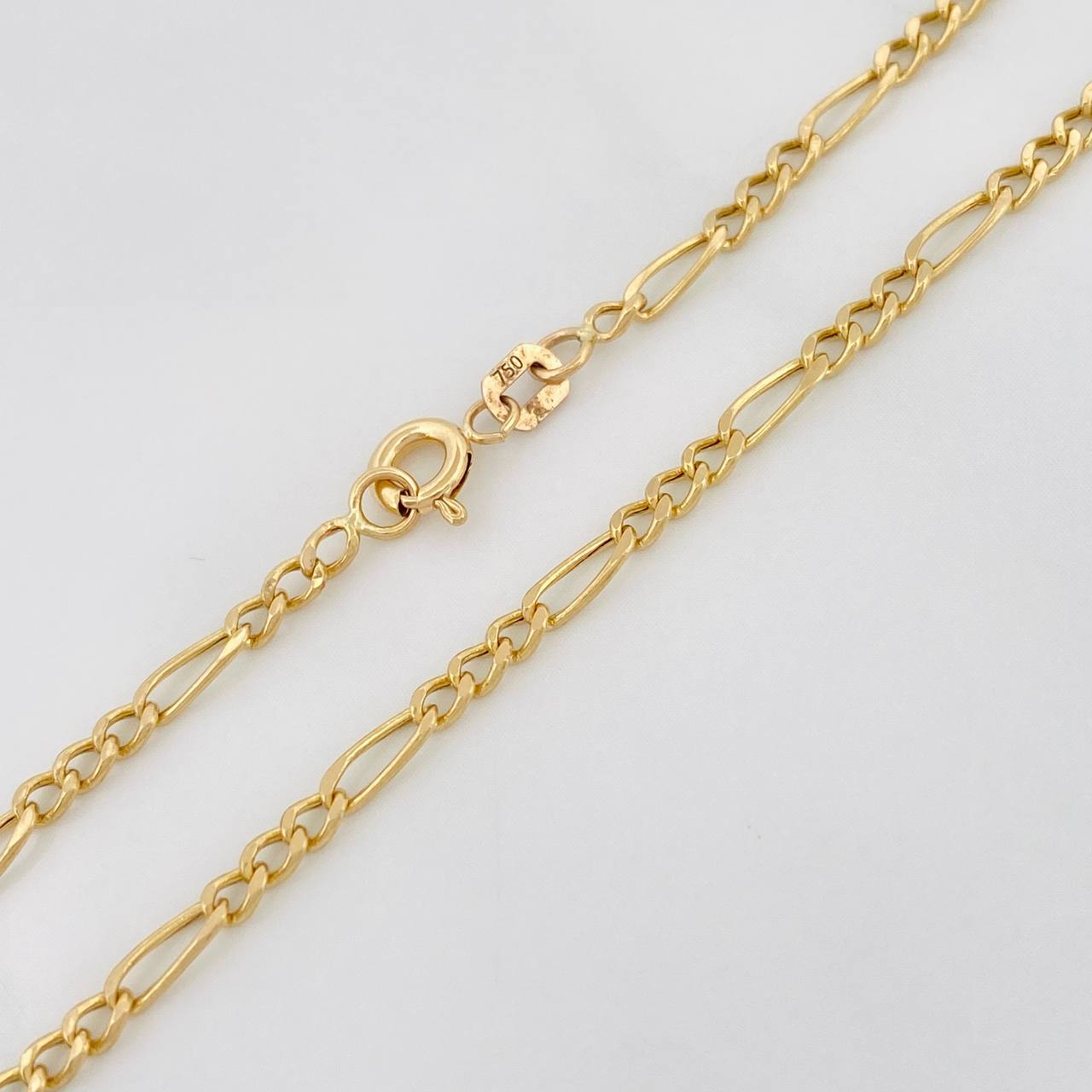 Pulso Figaro 1.15g / 18cm / 2.24mm Oro Amarillo 18K