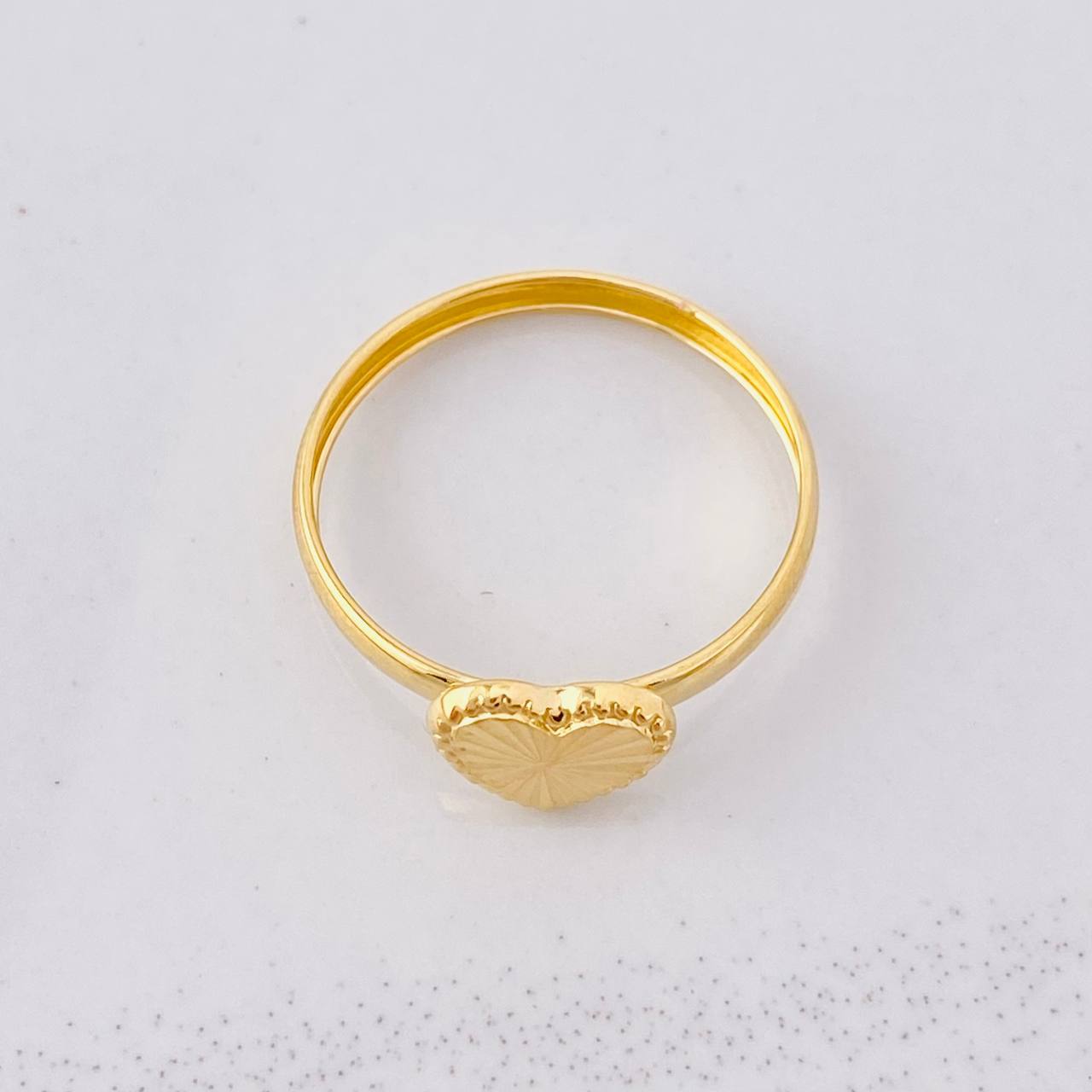 Anillo Corazón Diamantado 0.8g / T8 Oro Amarillo 18K