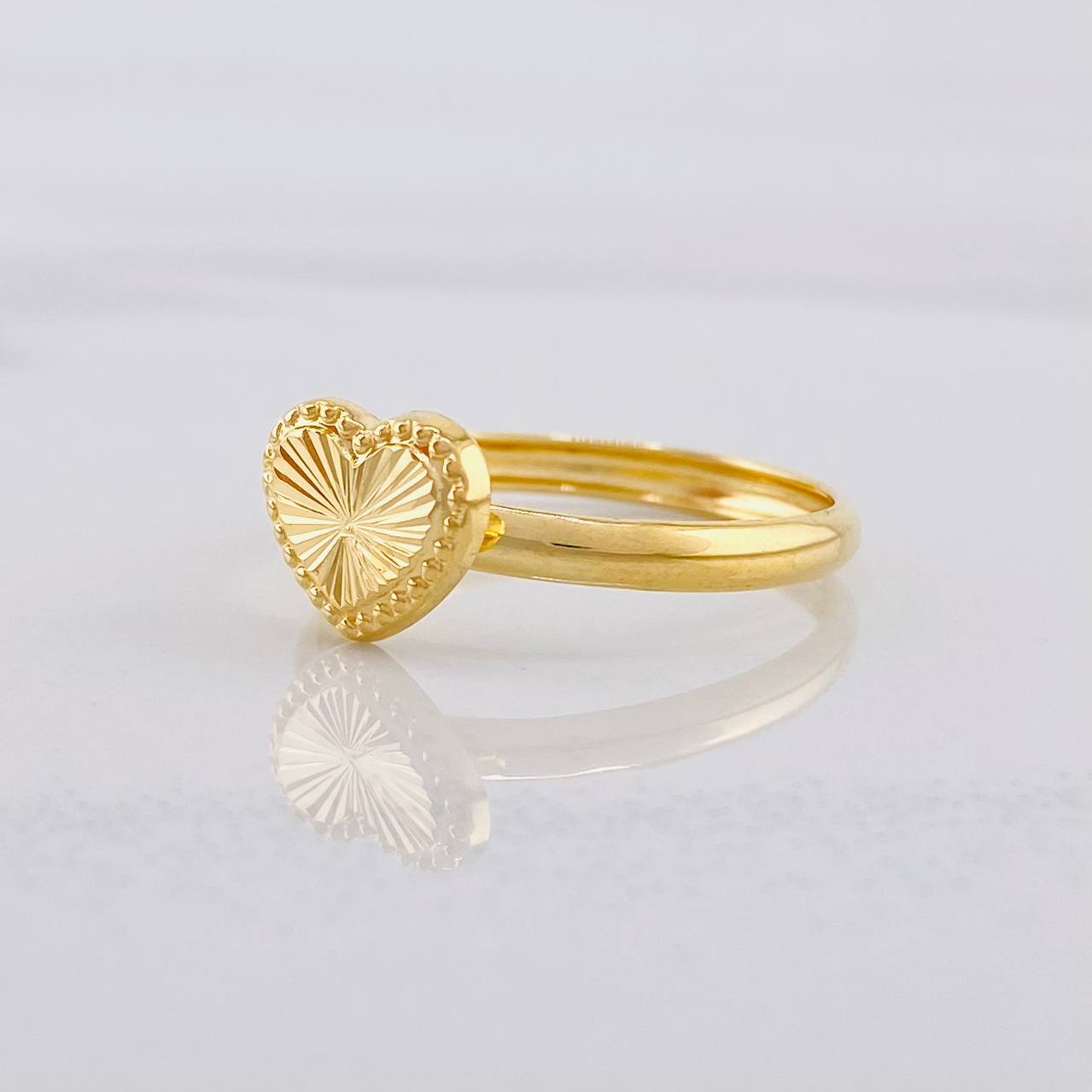 Anillo Corazón Diamantado 1g / T8 3/4 Oro Amarillo 18K