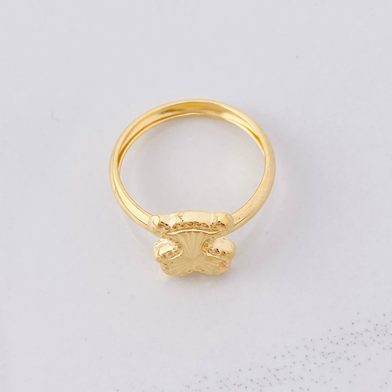 Anillo Oso Diamantado 1.1g / T5 Oro Amarillo 18K