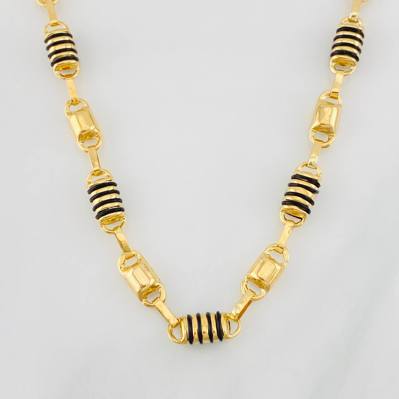 Cadena Rustica Barril 20.15g / 60cm / 5.8mm Oro Amarillo 18K